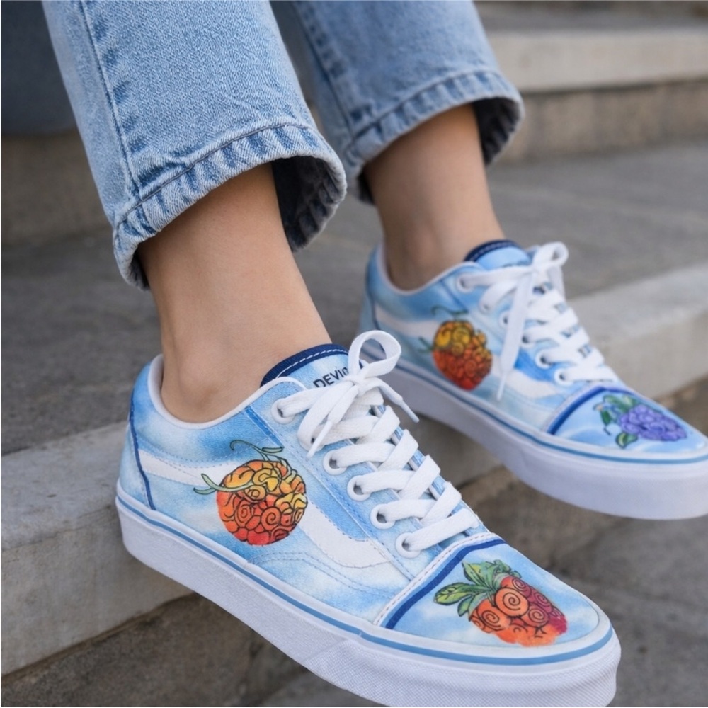 VANS NWT old skool One piece devil fruit Sneakers